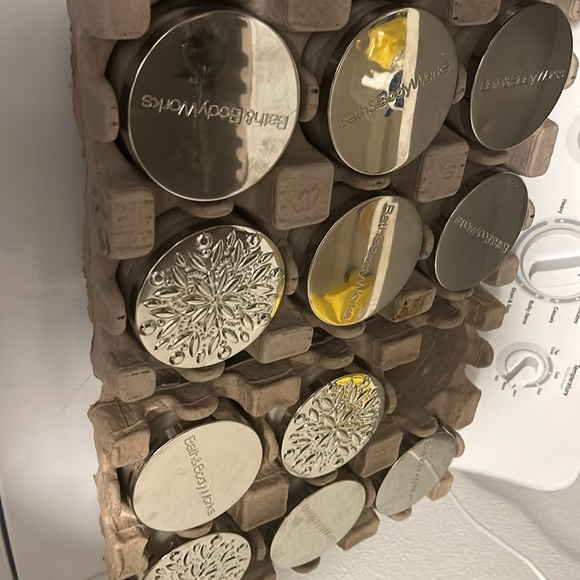 Recalled forbidden Bath & Body Works “Snowed In” 3 wick candles. *Per candle* - Picture 6 of 11